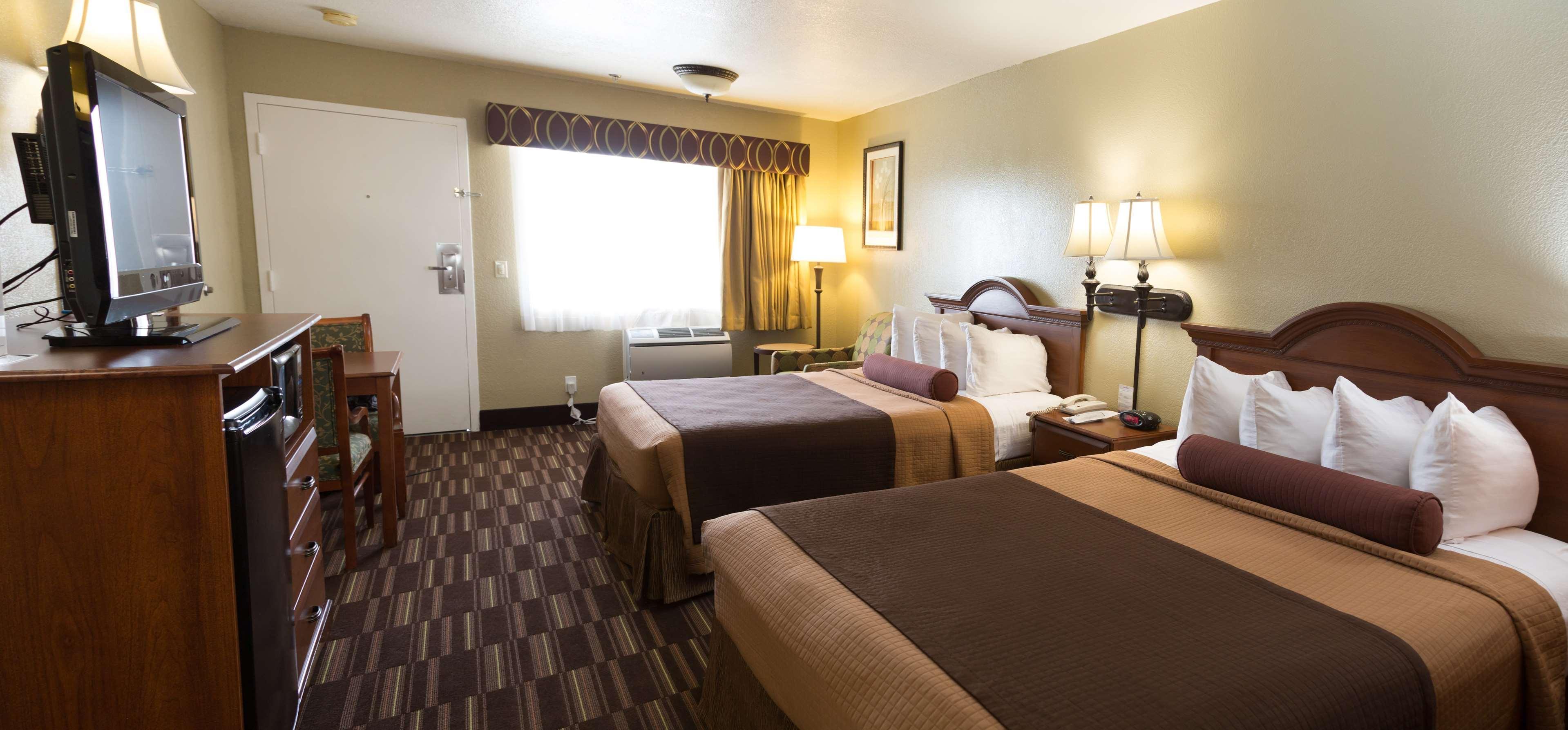 Best Western Desert Winds Mojave Exterior photo