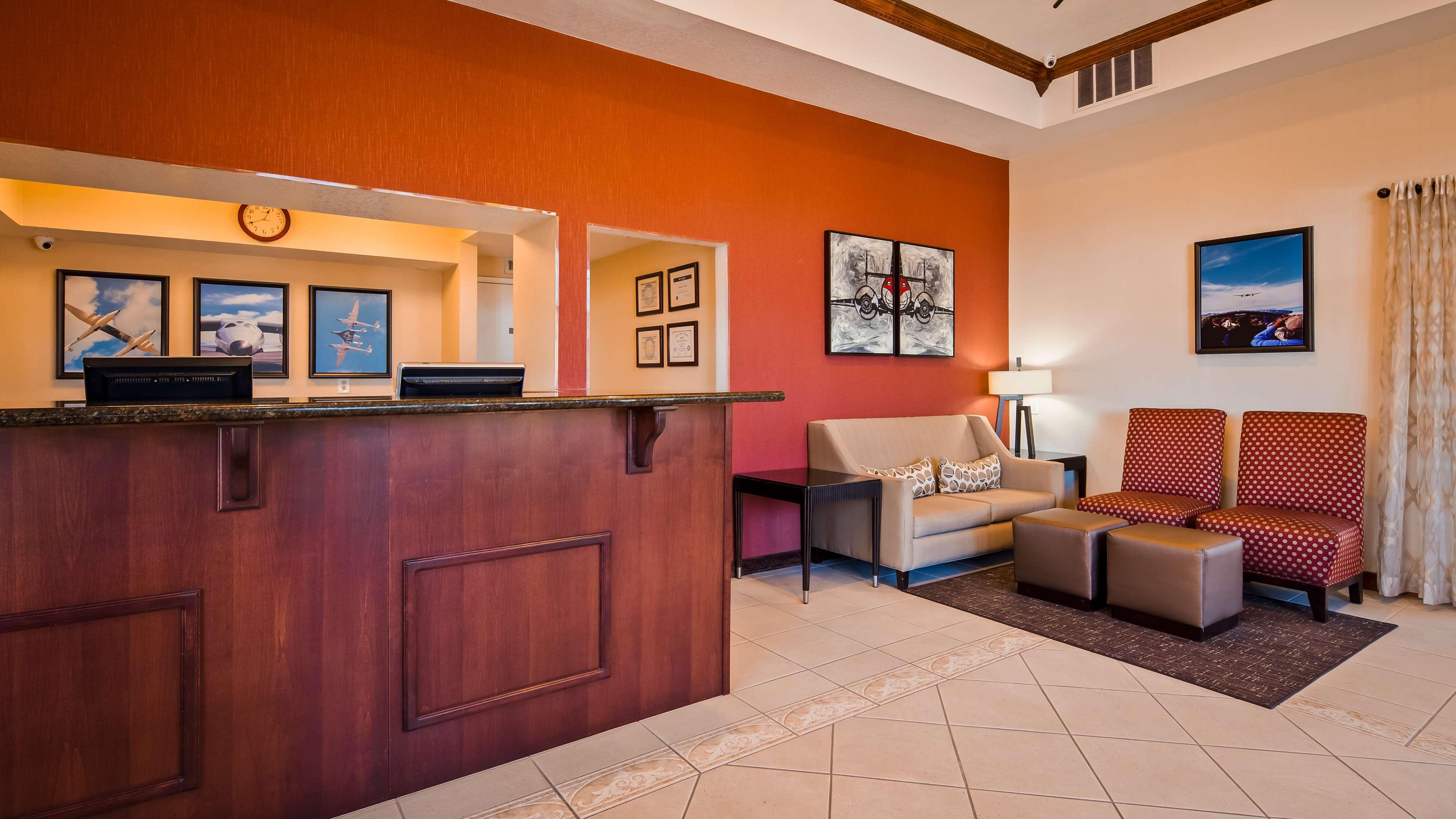 Best Western Desert Winds Mojave Exterior photo