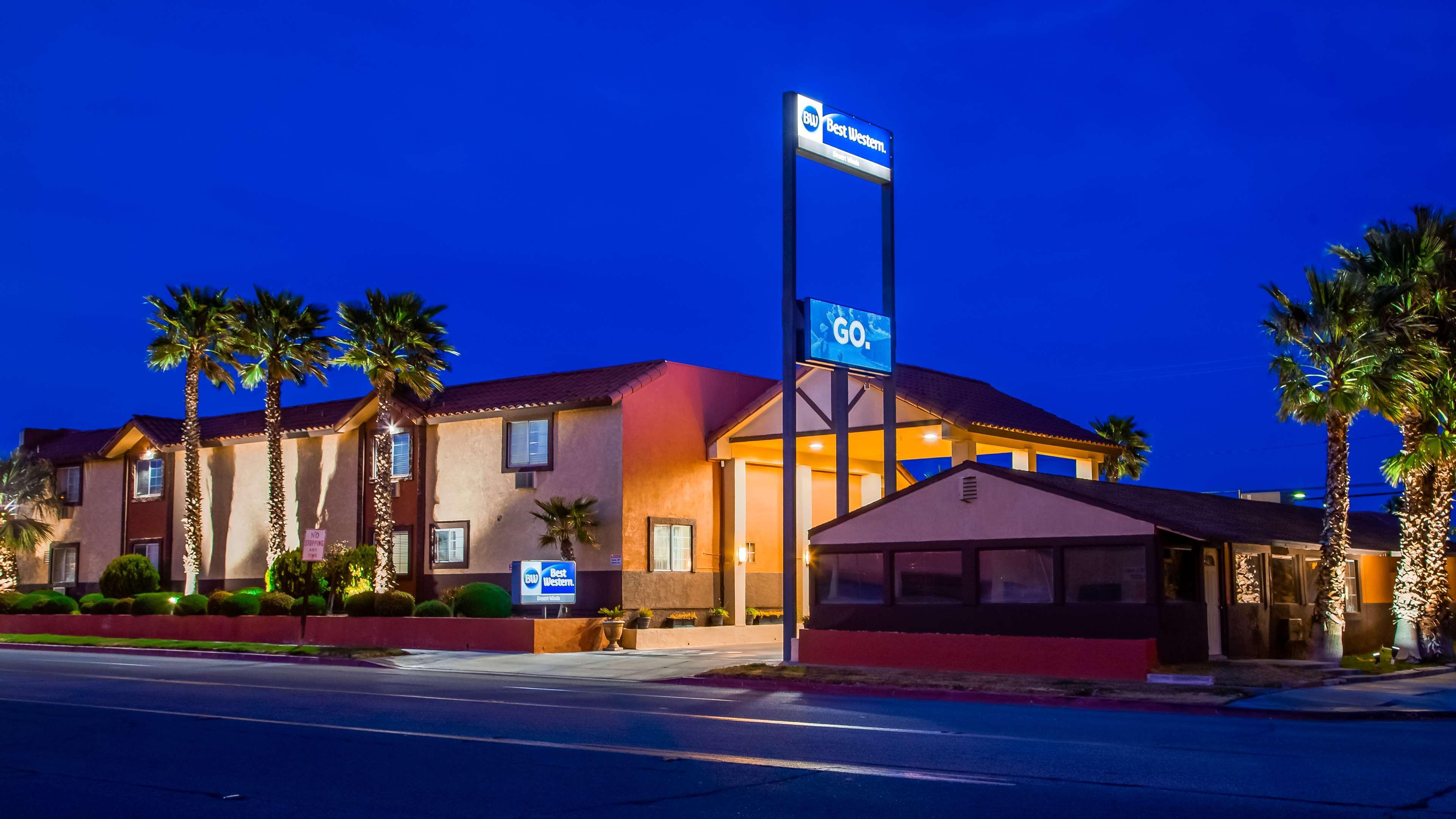 Best Western Desert Winds Mojave Exterior photo
