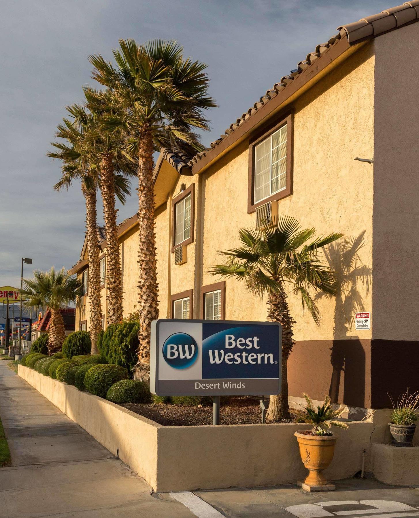 Best Western Desert Winds Mojave Exterior photo