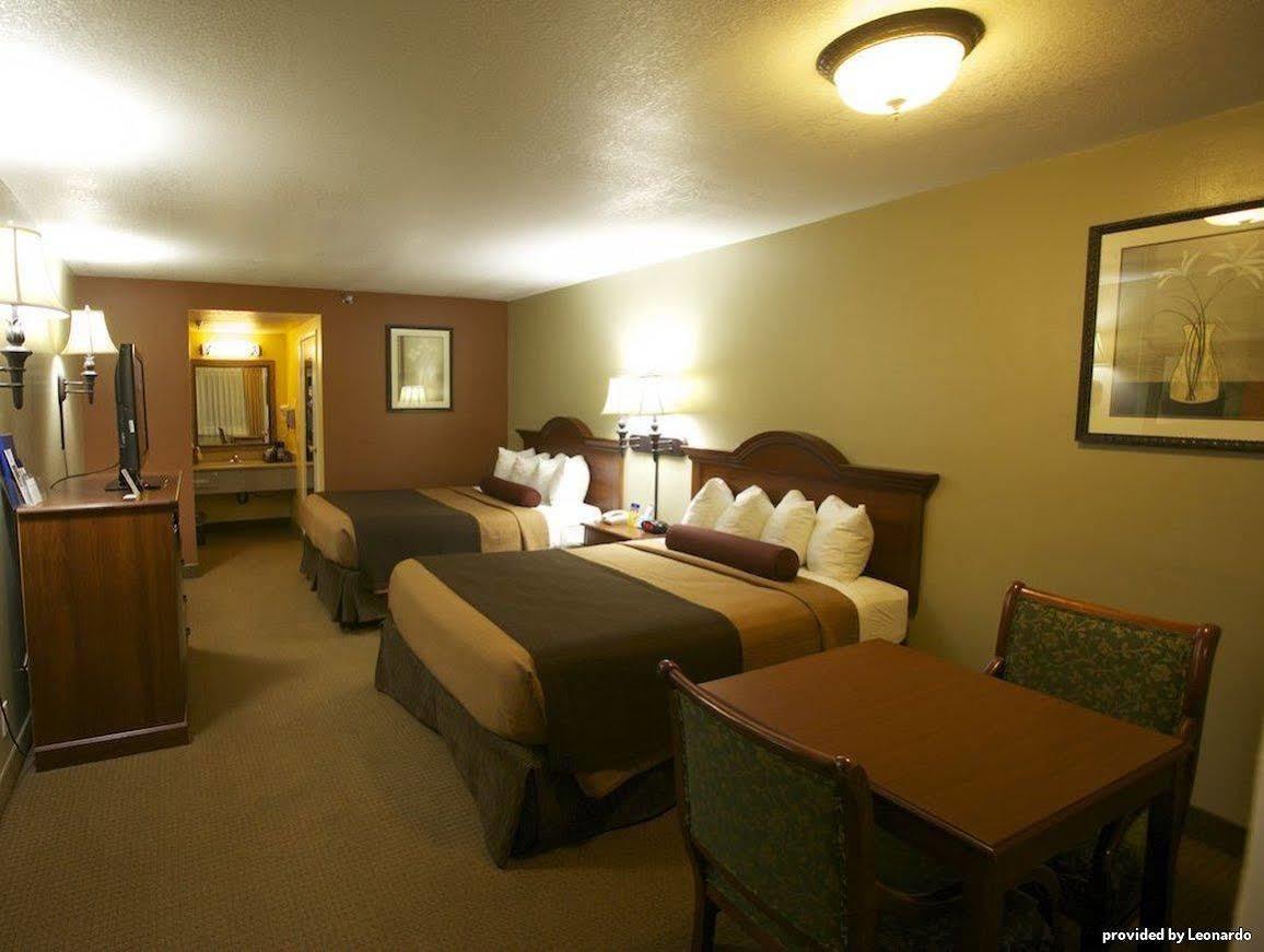 Best Western Desert Winds Mojave Exterior photo